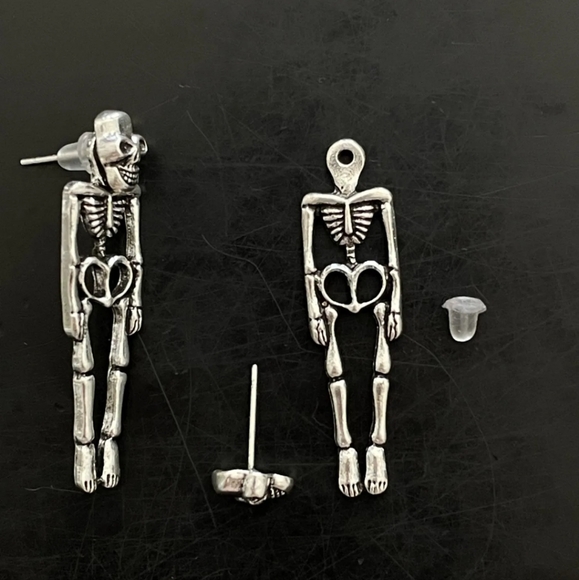 Skeleton earrings silver movable studs Halloween New 🎃 gift party - Picture 5 of 6